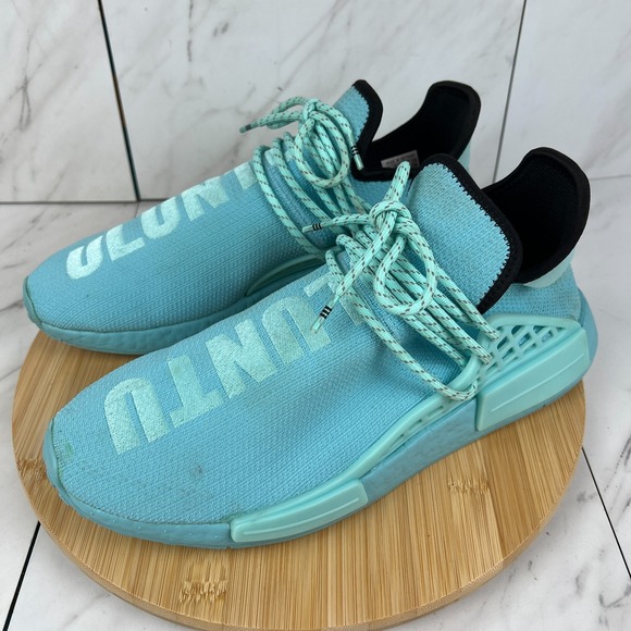 Athletic_Shoes